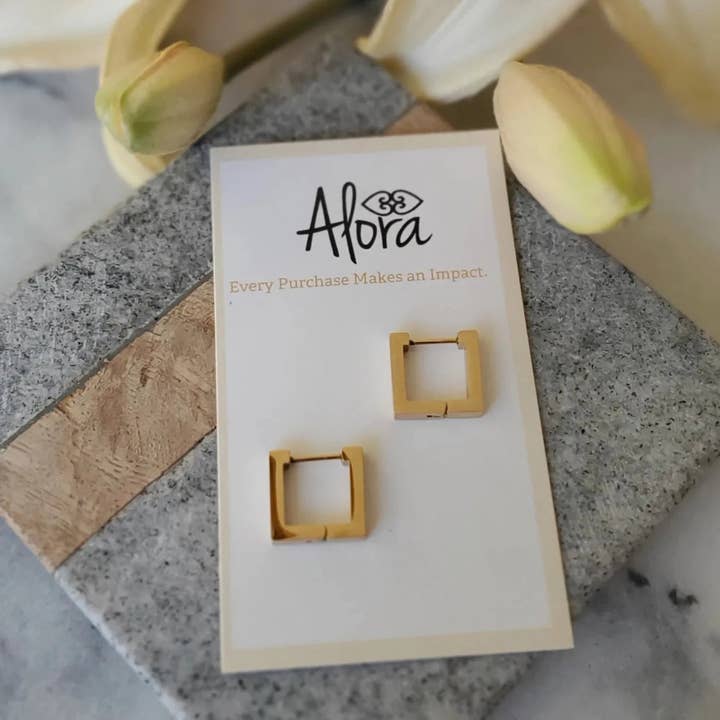 Alora Boutique Inc. - Wholesale Huggie Earrings - Kelly | Simple Square Huggie Hoop Earrings