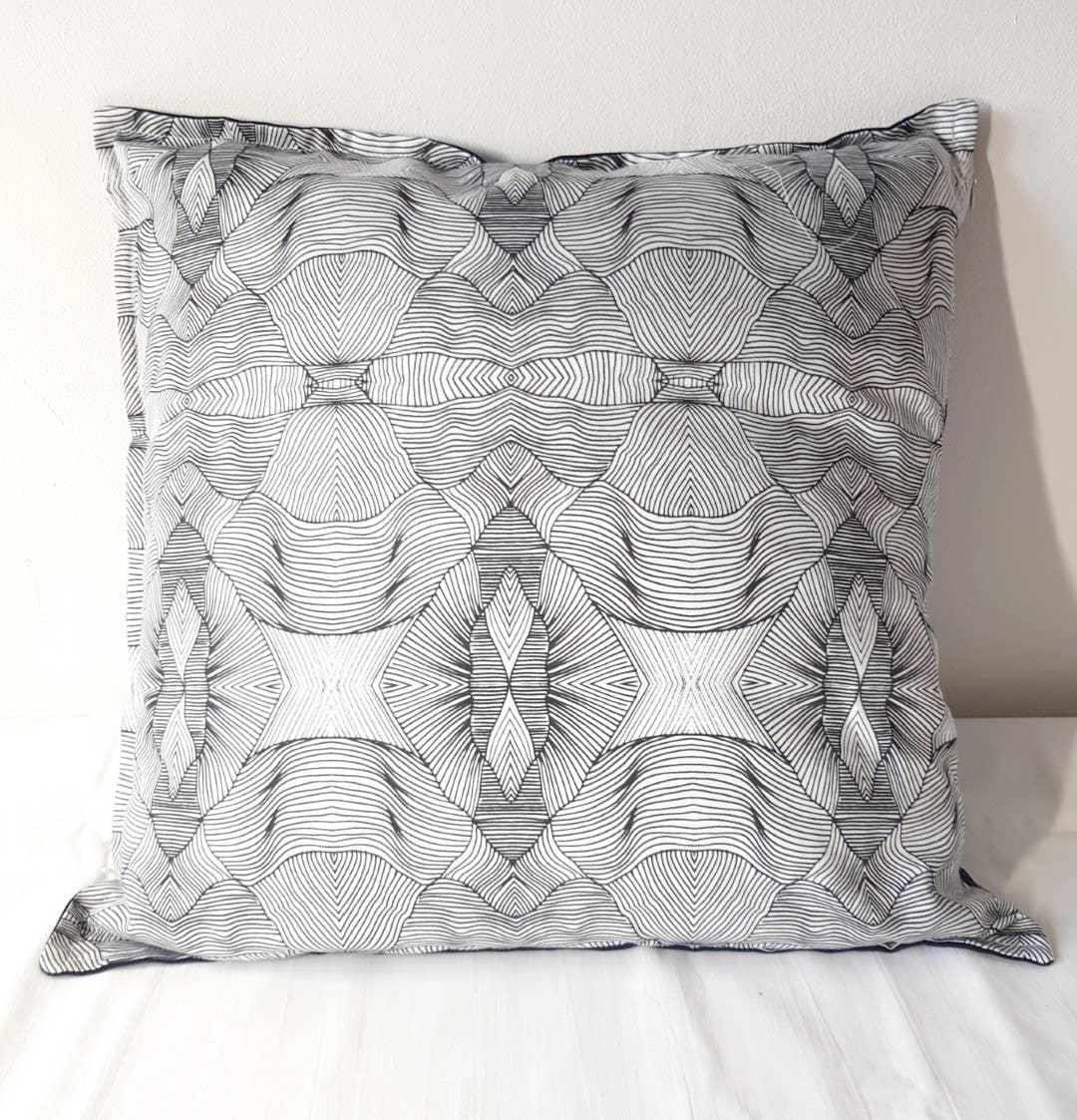 Ilke Usluca Design - Wholesale Throw Pillow Cover - Illusion Cushion Cover0
