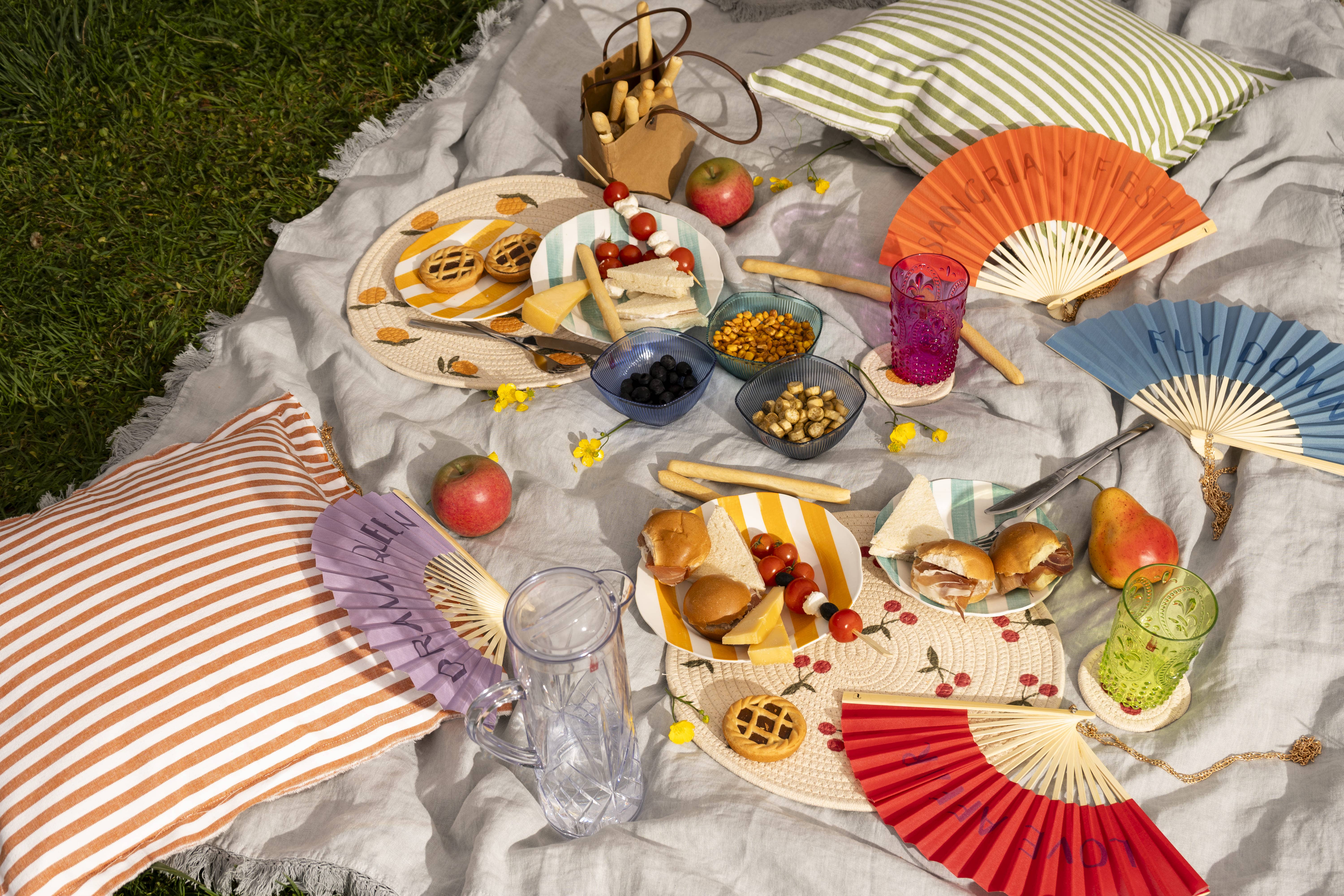 VdE Tivoli 1996 - Wholesale Handheld Folding Fan - CEDAR FAN PEDRO / CORDINO4