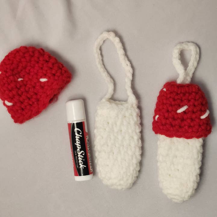 Hey Beautiful – wholesale Lip balm case/holder – Crochet Mushroom Chapstick holder Keychain2
