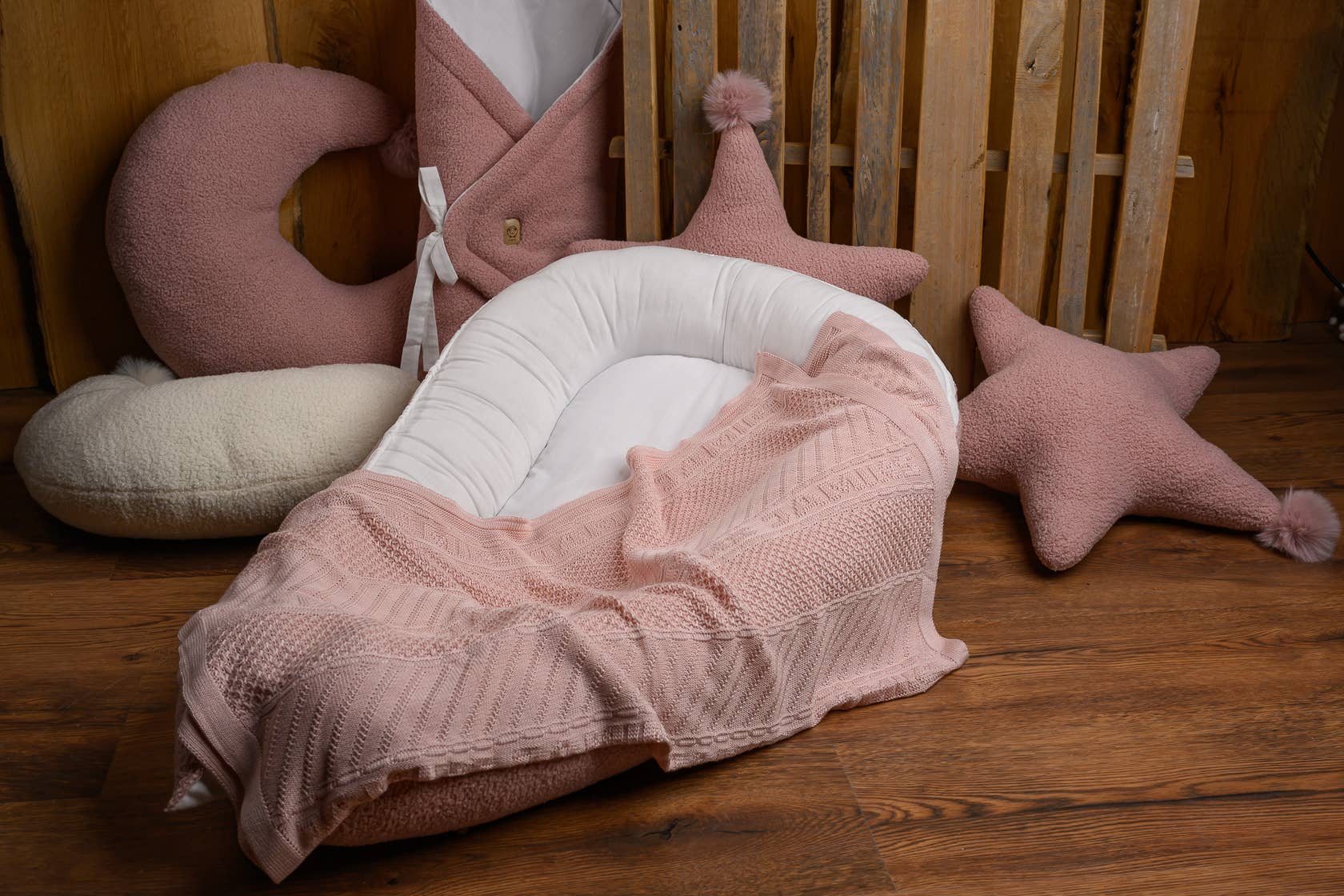 JAMIKS KIDS FASHION Sp. z o.o. Sp.k. - Vendita all'ingrosso Culla - Neonati - Nido per neonati Cocoon SOLAR Boucle rosa5