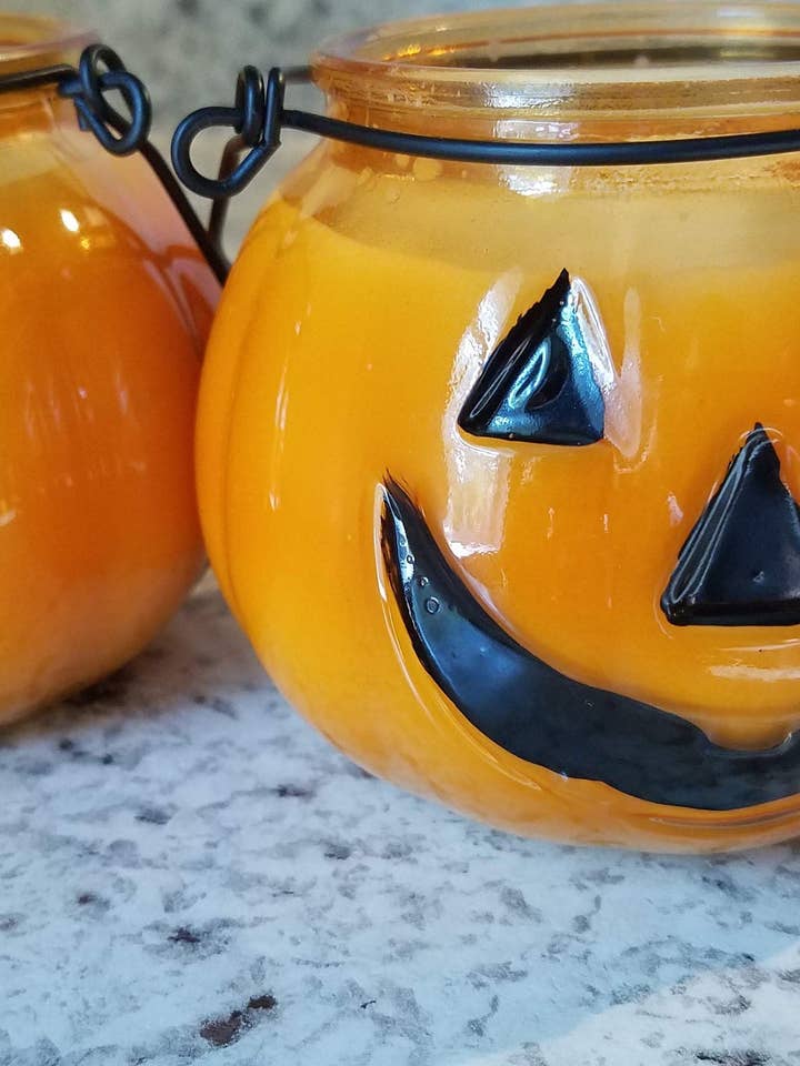 Vela de HALLOWEEN de 14 oz, Vela de Calabaza Linterna para venta al por mayor de Earth's Essence