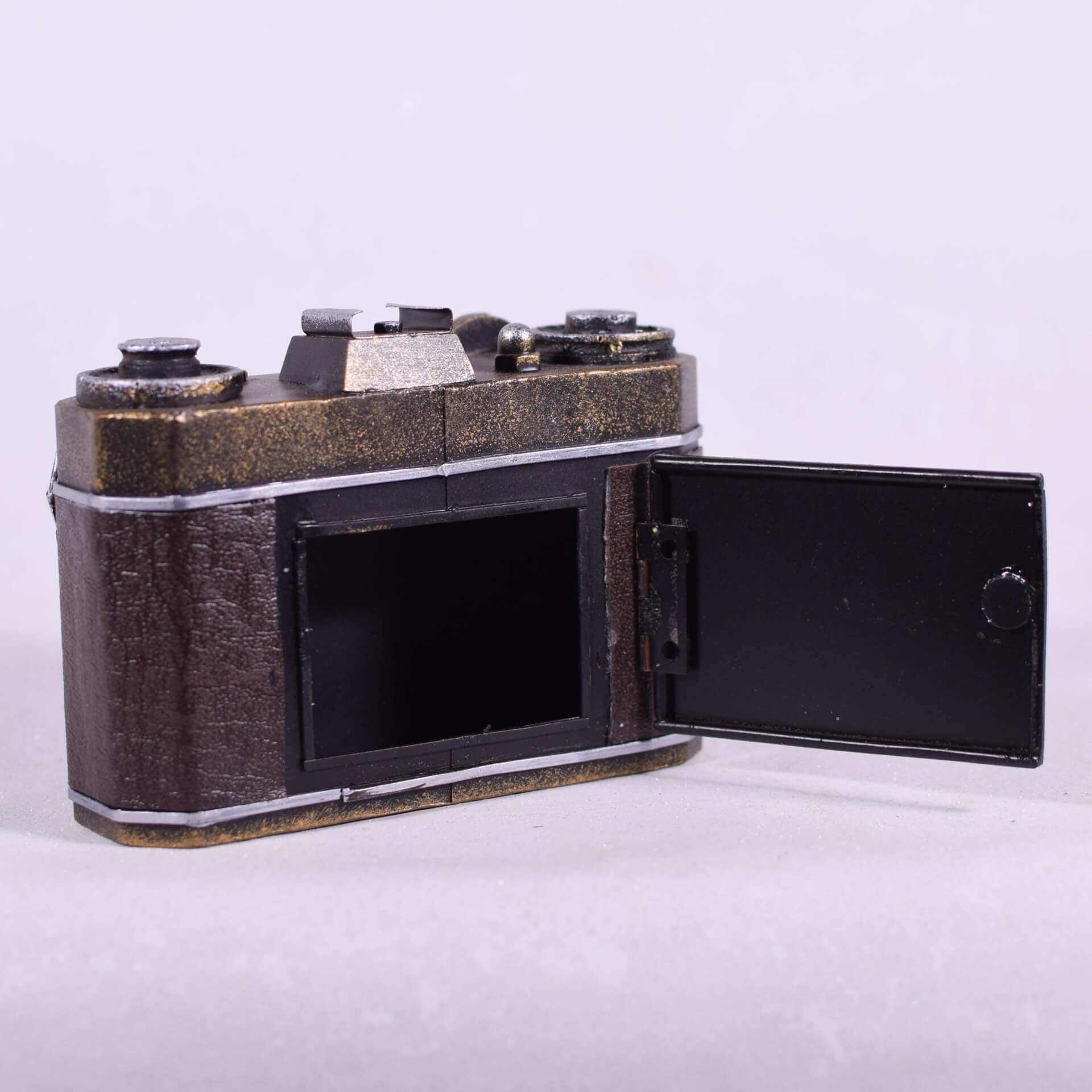 giftland - Vente Décorations de table - Réplique d'appareil photo rétro en métal 11 cm2