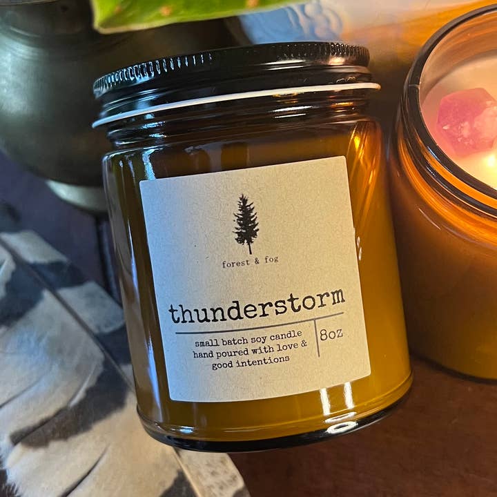 Candela Thunderstorm di soia versata a mano da 8 once per la vendita all'ingrosso da parte di forest & fog