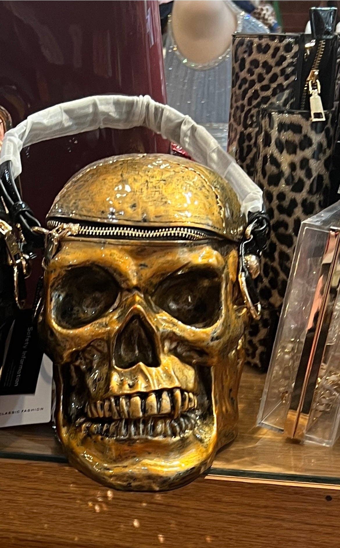 MB Fashion Wholesale - Wholesale Crossbody Bag - Women's - EVERY FASHION 3D Skull Crossbody Bag with Glossy Finish and Dual Zipper Closure1