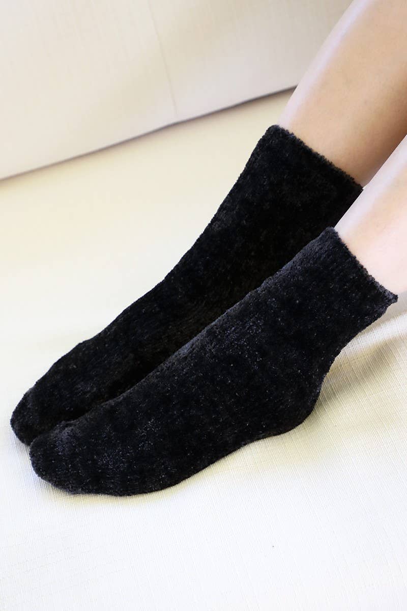 Urbanista - Wholesale Socks - Women's - Luxury Chenille Socks0