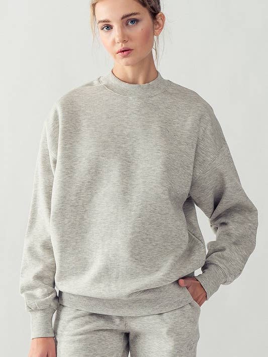 Fashion Week - Wholesale Sweatshirt - Women's - OVERSIZED FLEECE SWEATSHIRT