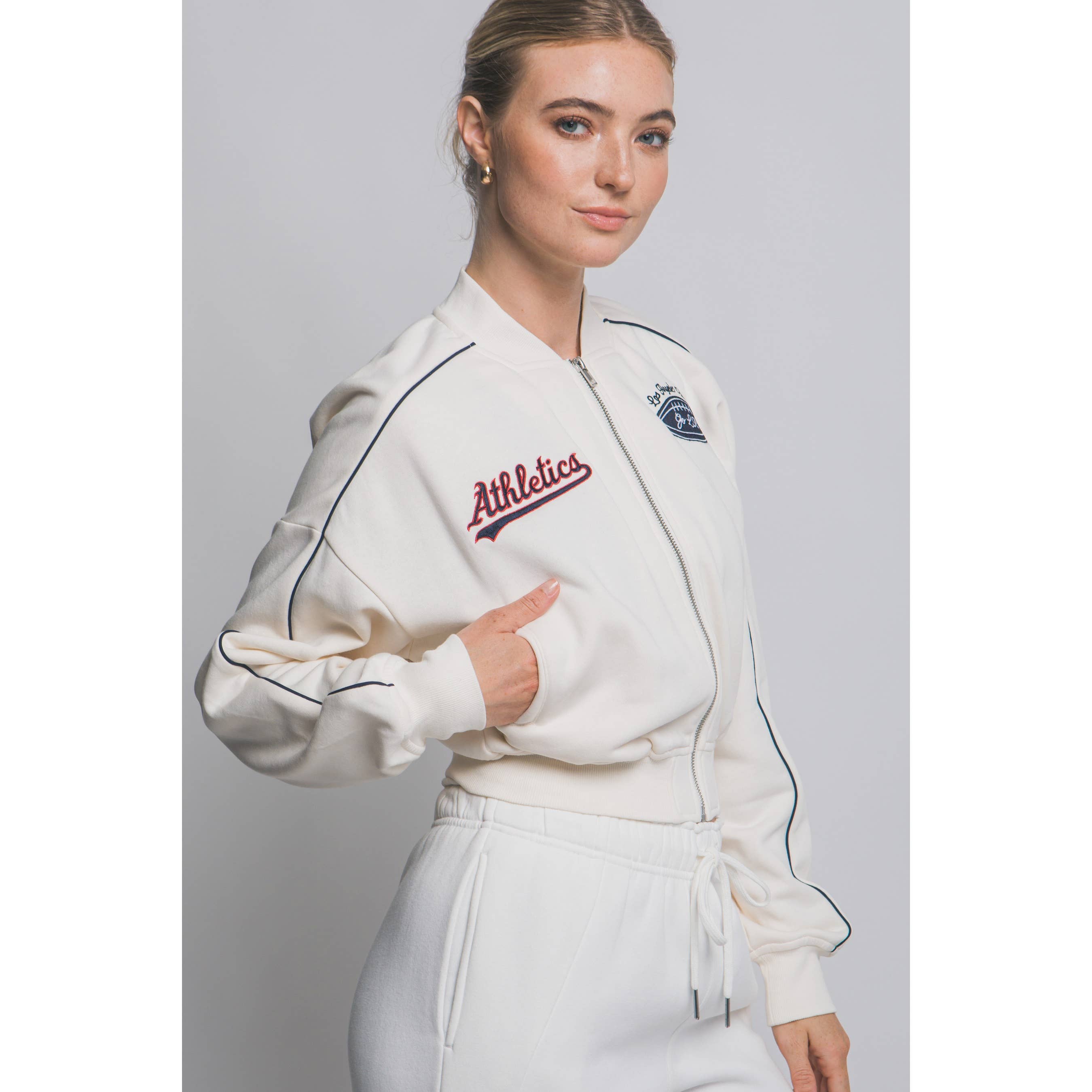 Style Up - Wholesale Jacket - Women's - Print Sweatshirt Full Zip Up Side Pockets Jacket7