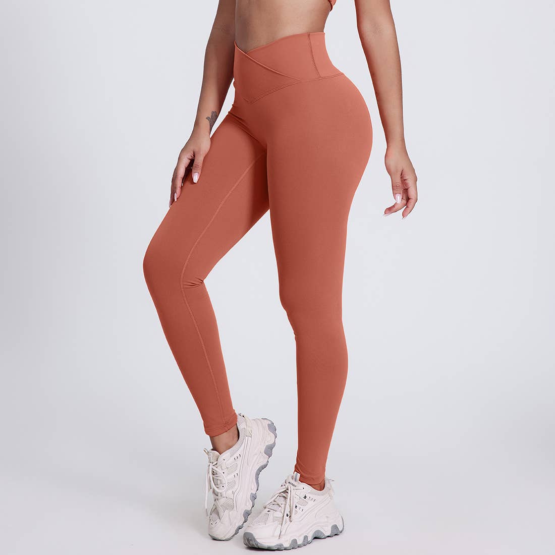 Sodalemon – Engroshandel Sports-/loungeleggings – til kvinder – Sodalemon dameleggings med krydset høj talje i ensfarvet design7