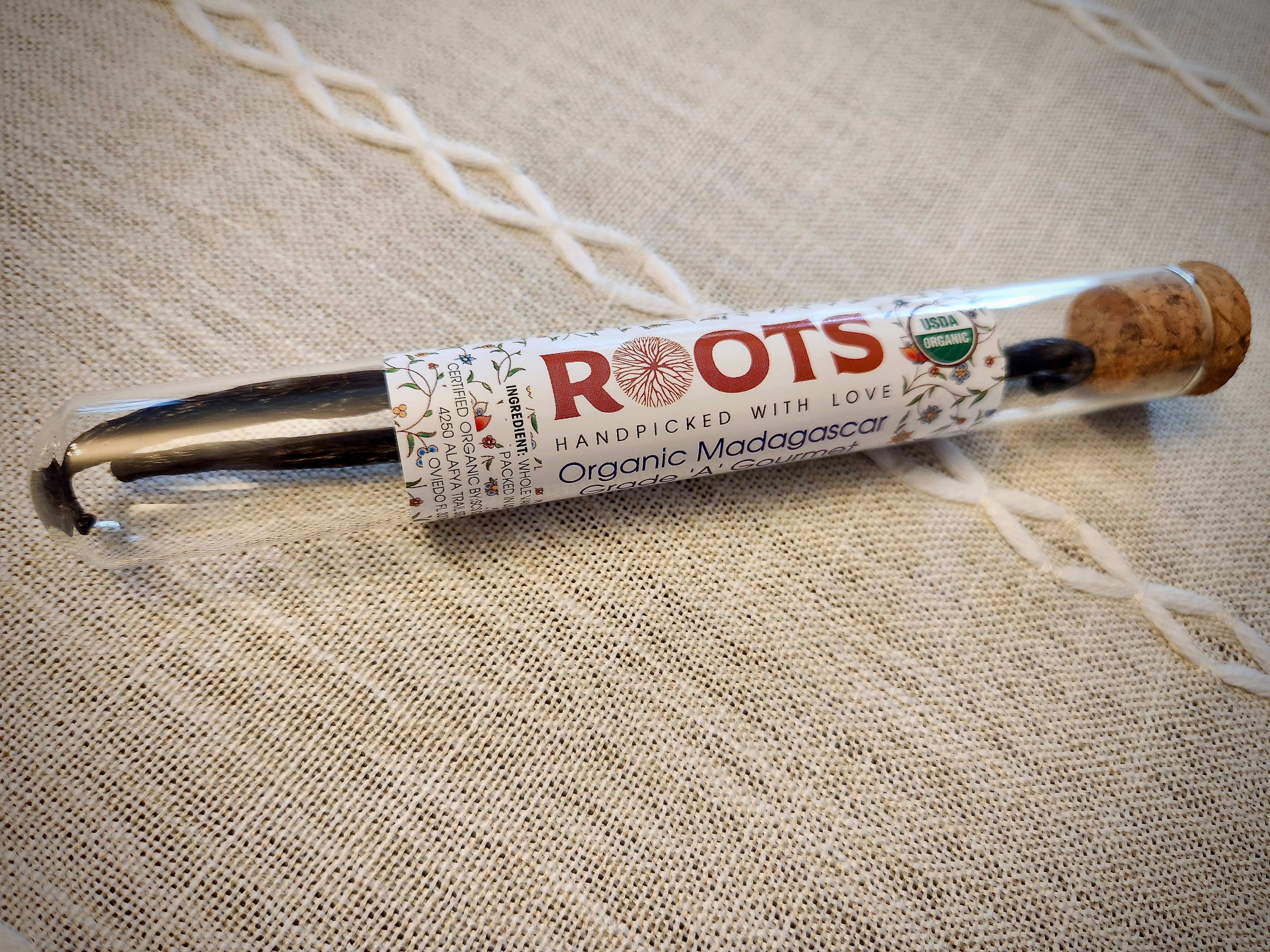 Roots Spice - Wholesale Vanilla/fruit extract - Organic Madagascar Grade 'A' Vanilla Beans - Pack of 26