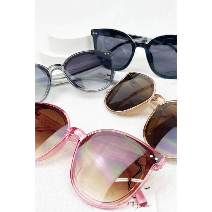 MIX COLOR Julie Fashion Shades Sunglasses for wholesale on Faire