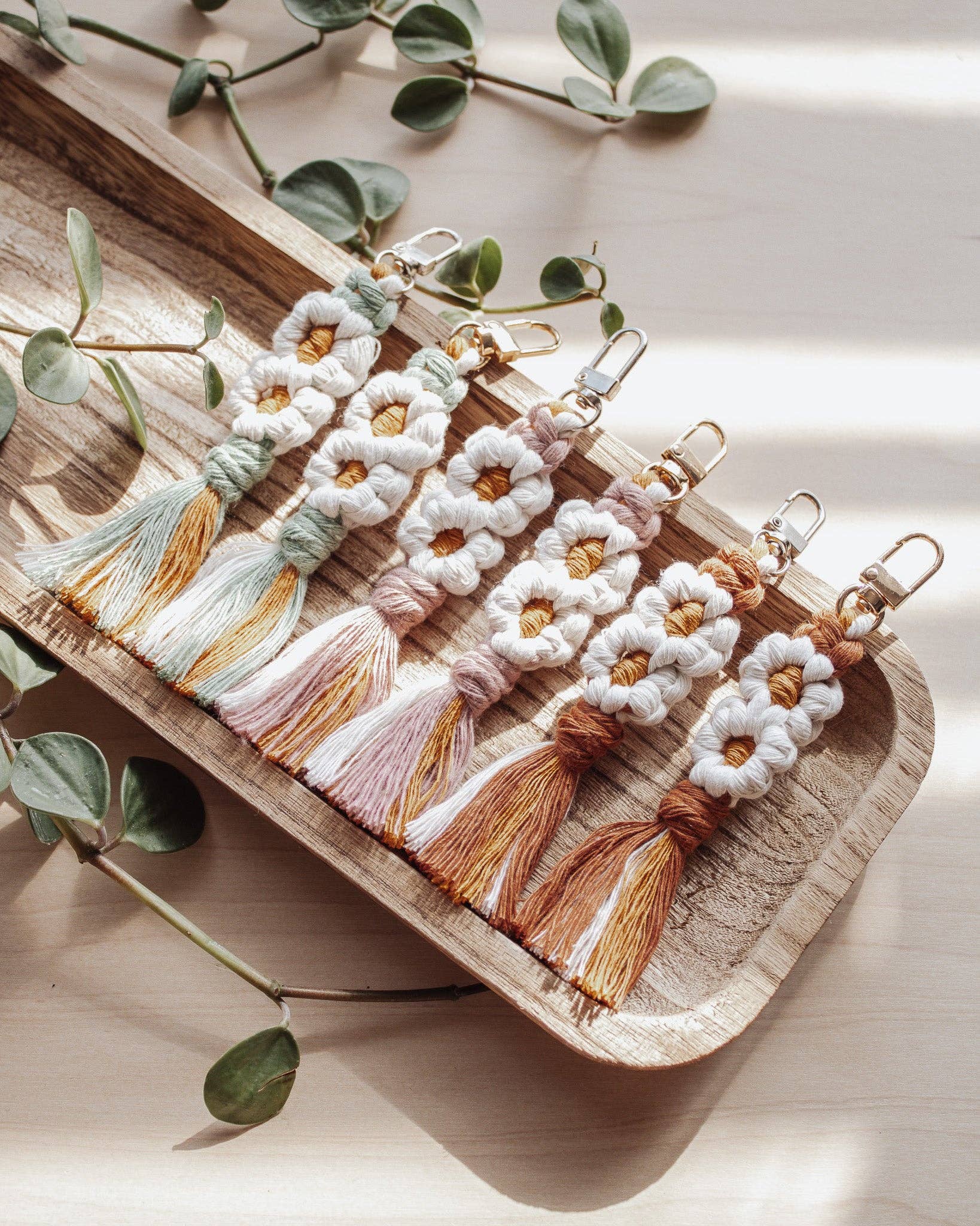 Modern Bo Studio – wholesale Keychain – Women's – Double Daisy Keychain3