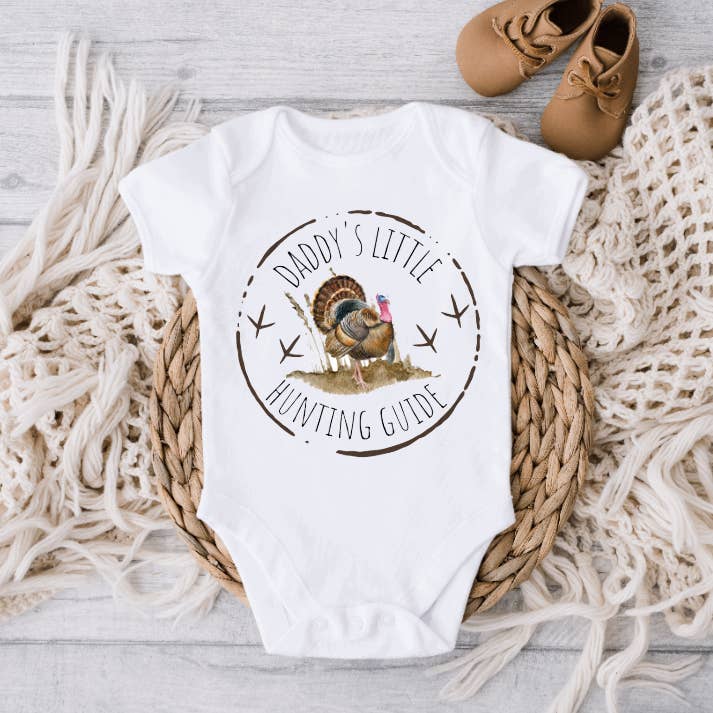 Tutina Daddy's Little Hunting Guide - Turchia per la vendita all'ingrosso da parte di AvaryMaeInspirations