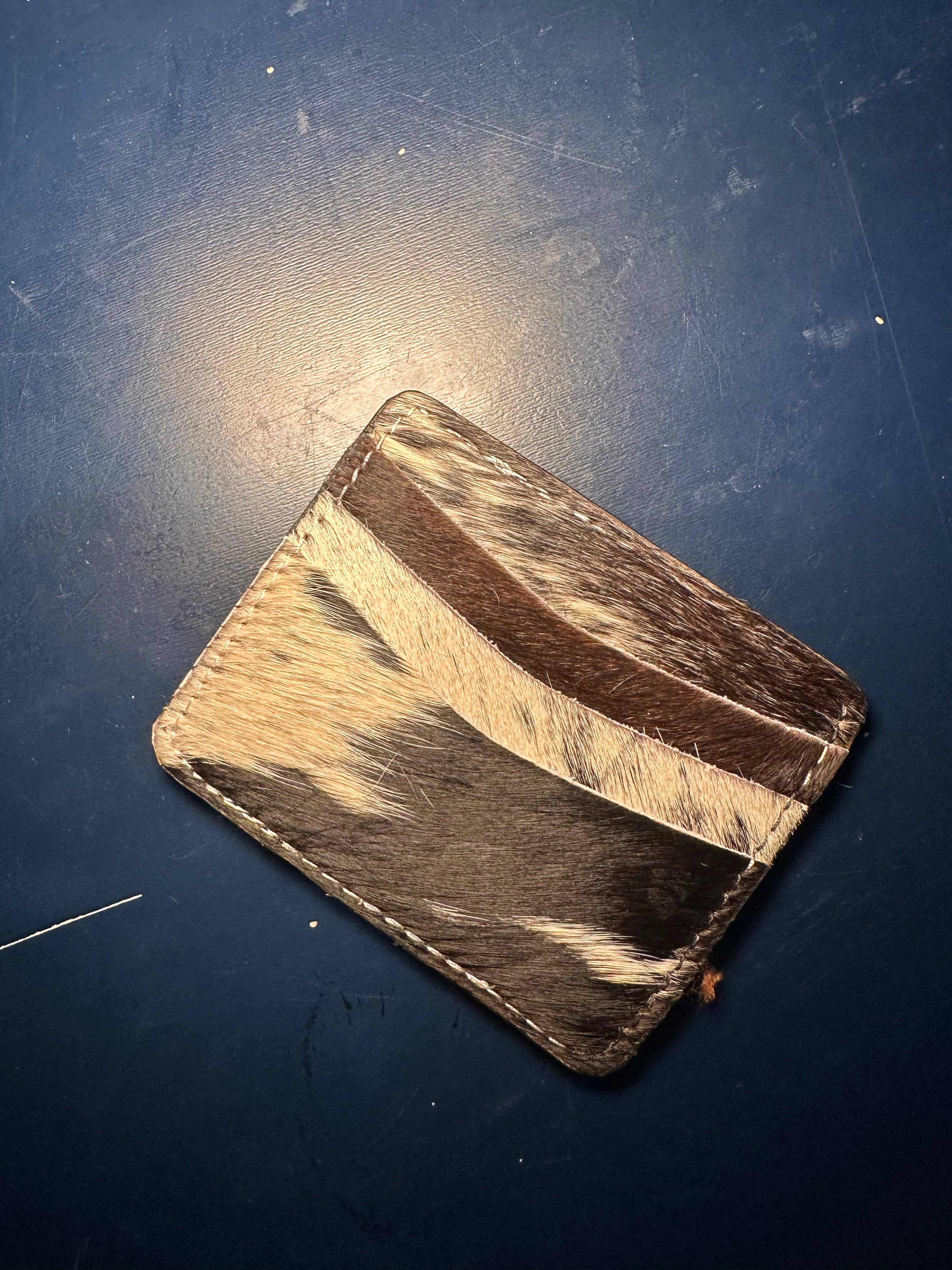 BDN Boutique - Vente Porte-cartes – femme - ÉTUI À CARTES EN CUIR VÉRITABLE/ PEAU DE VACHE3