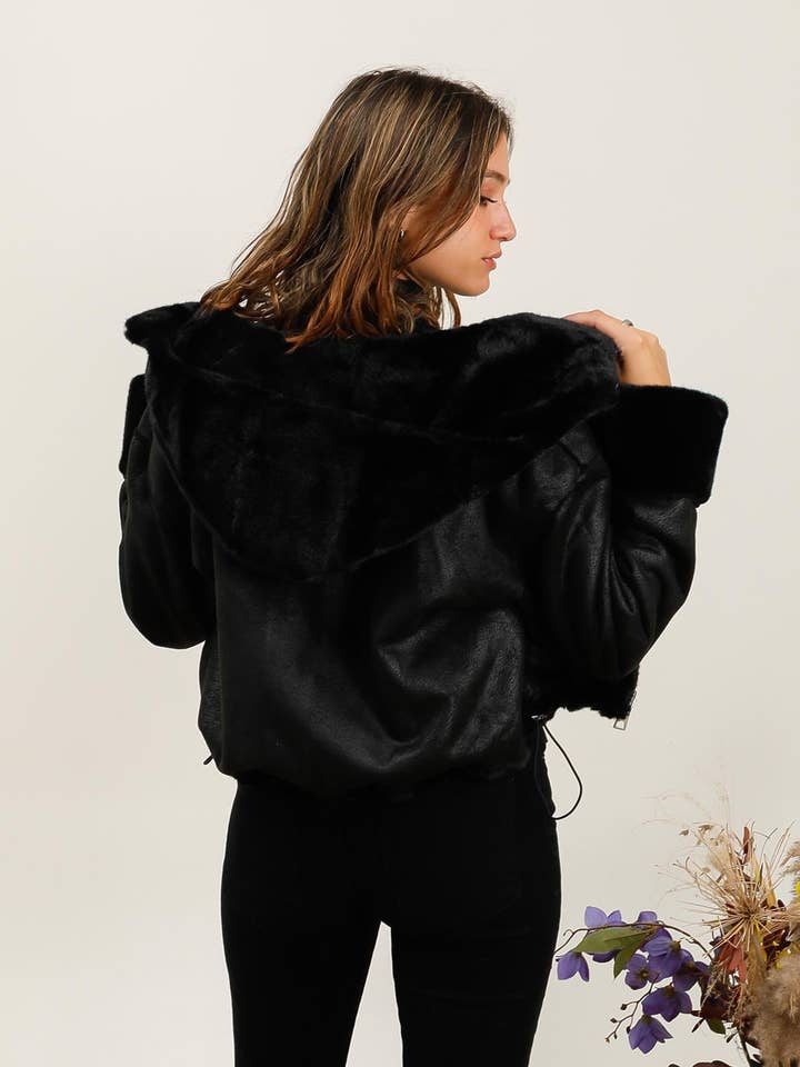 DIX-ONZE - Wholesale Jacket - Women's - Short Faux Suede Jacket with Reversible Fur Lining11