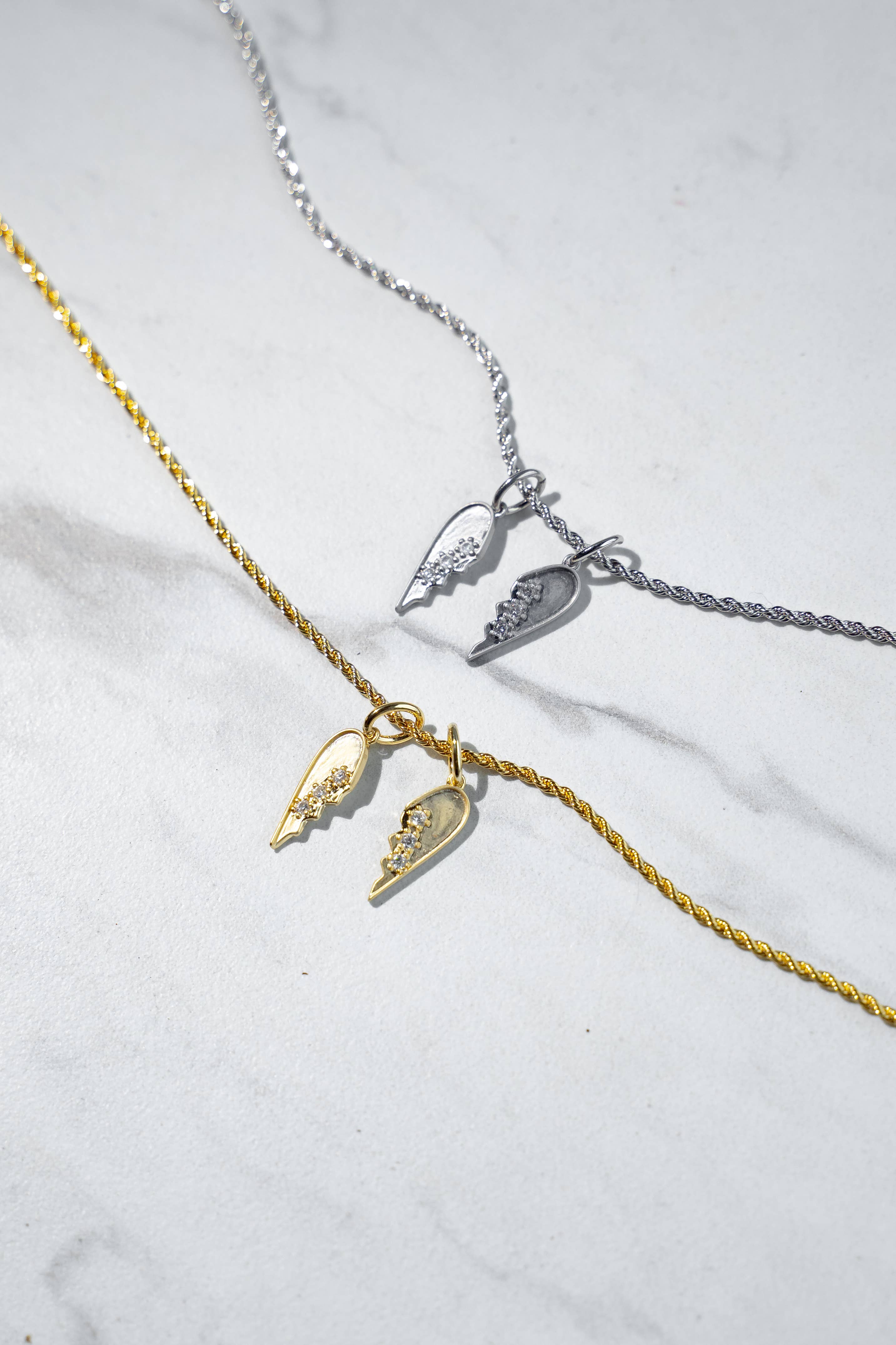 The Sis Kiss - Venta al por mayor Abalorios/colgantes individuales - Colgante de medio corazón4