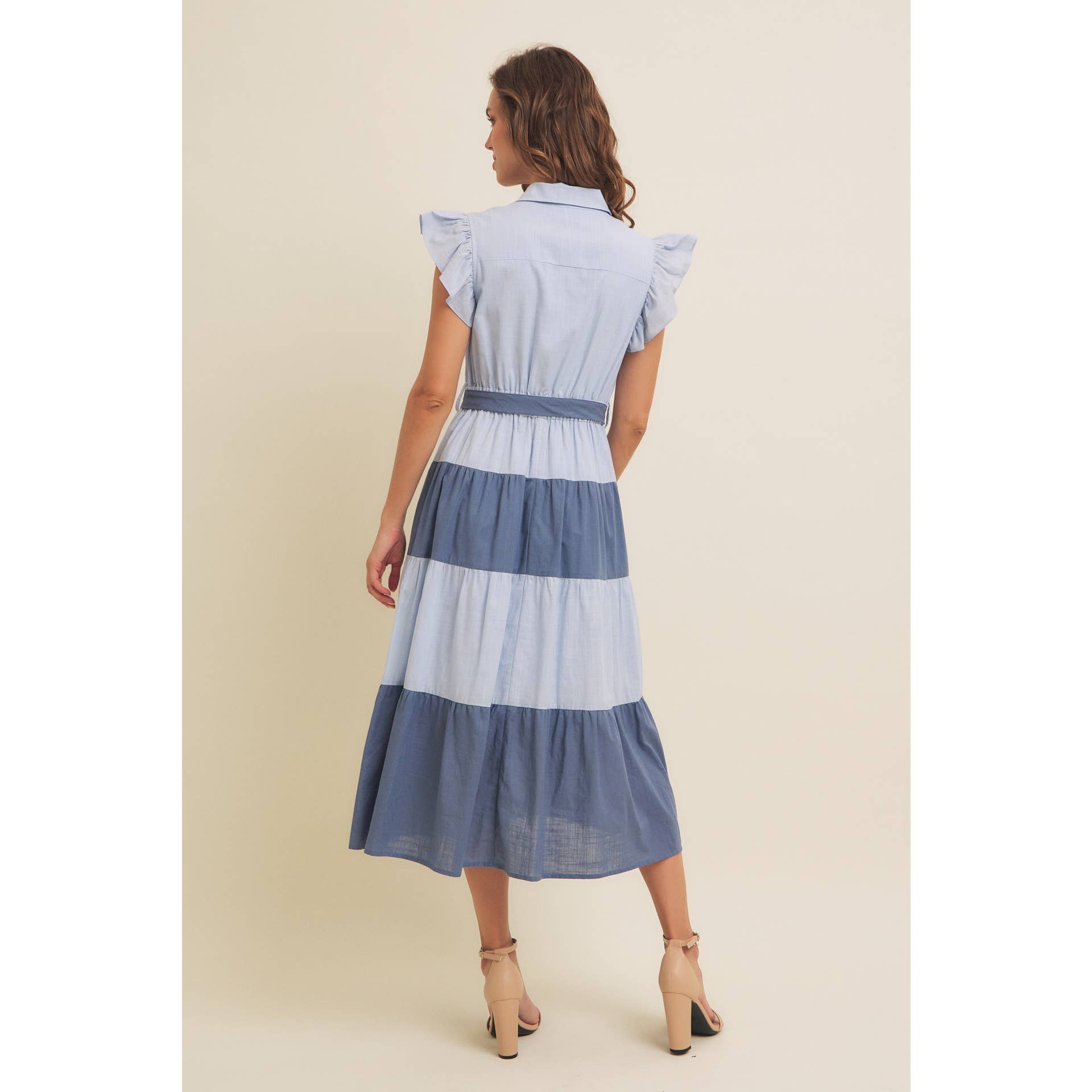 in february - Vente Robe – femme - ROBE MIDI EN COTON À BLOCS DE COULEUR AVEC VOLANTS ET CEINTURE À LA TAILLE17