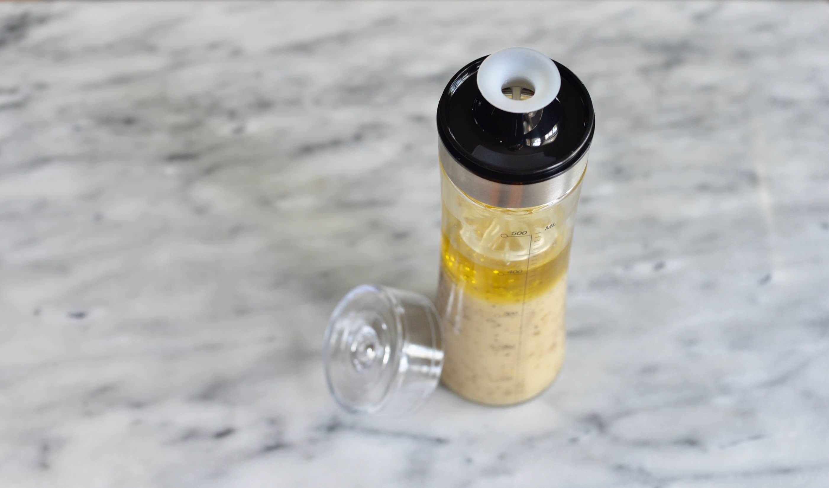 TableCraft Products Company - Vente Ustensile/gadget de cuisine - Shaker à vinaigrette de 18 ¾ oz7