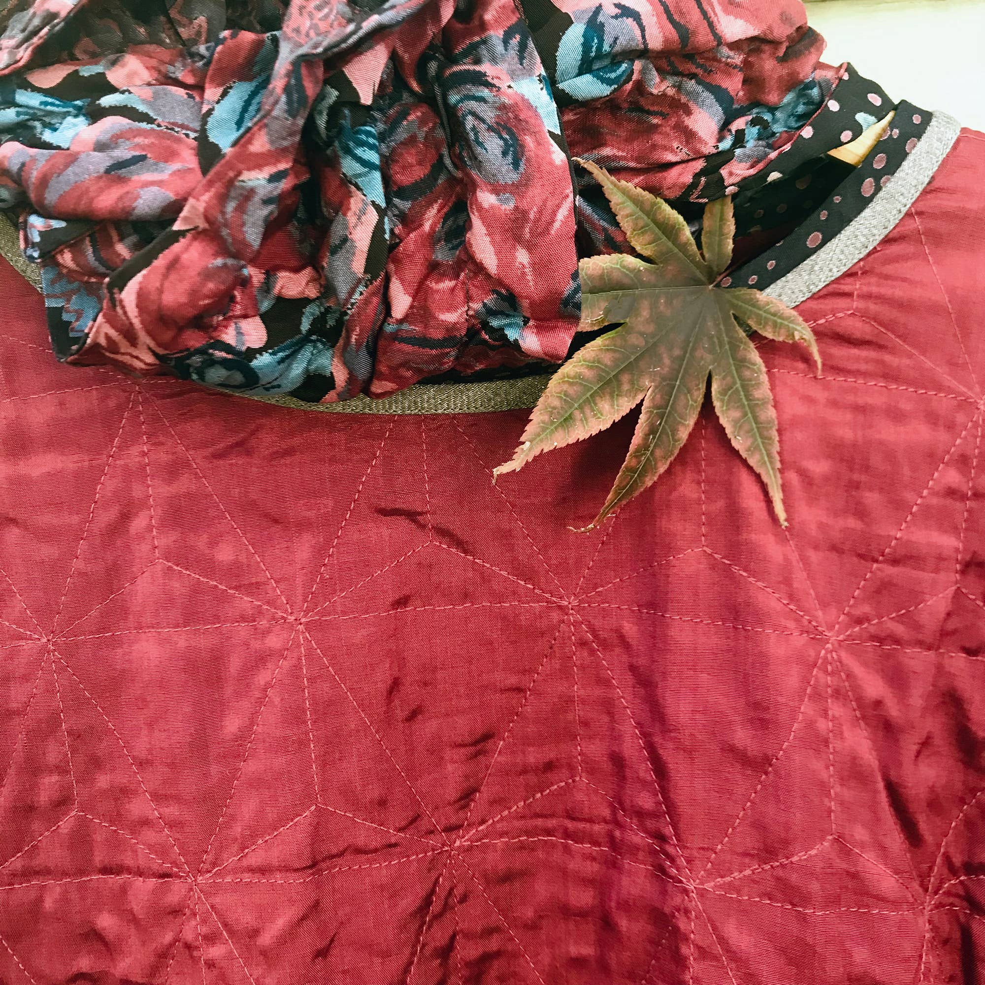 Little Journeys Chicago - Wholesale Tunic - Women's - Studio Quilted Top1