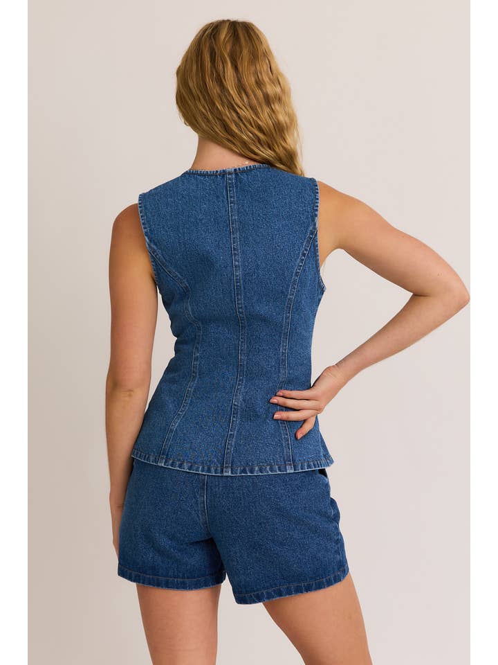 BUTTON FRONT SLEEVELESS DENIM TOP
for wholesale on Faire