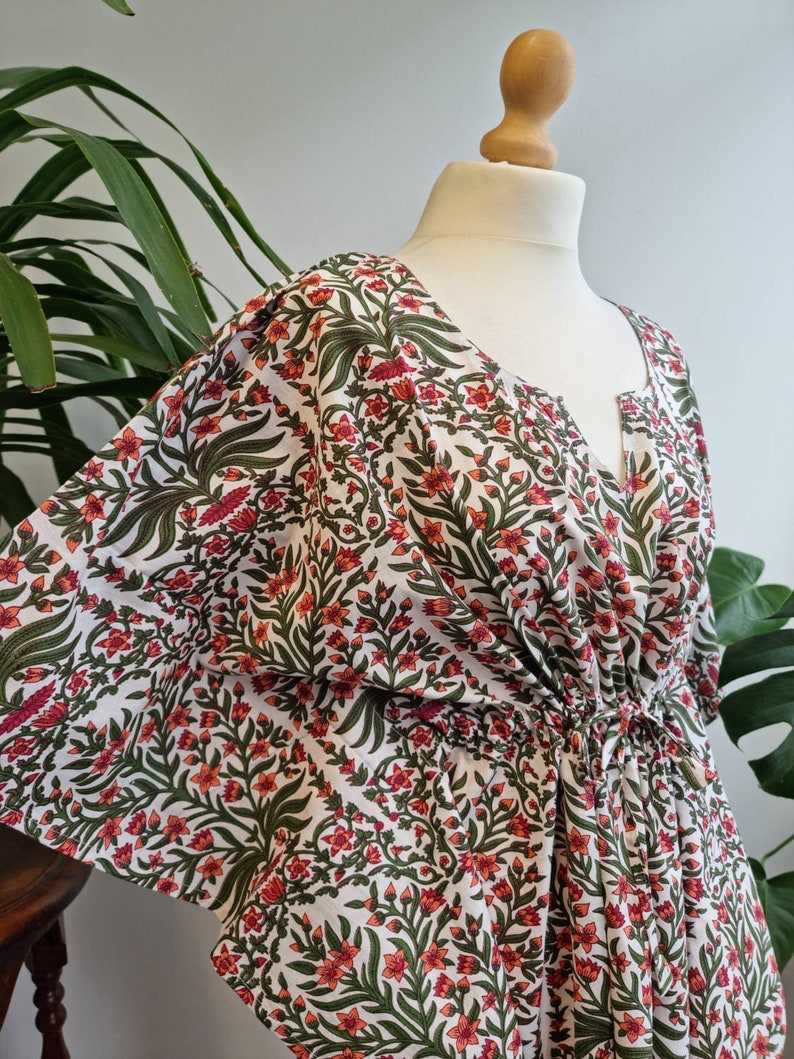 Essential Designs London – wholesale Kaftan – Women's – Pure Cotton Kaftan in White Green Pink7