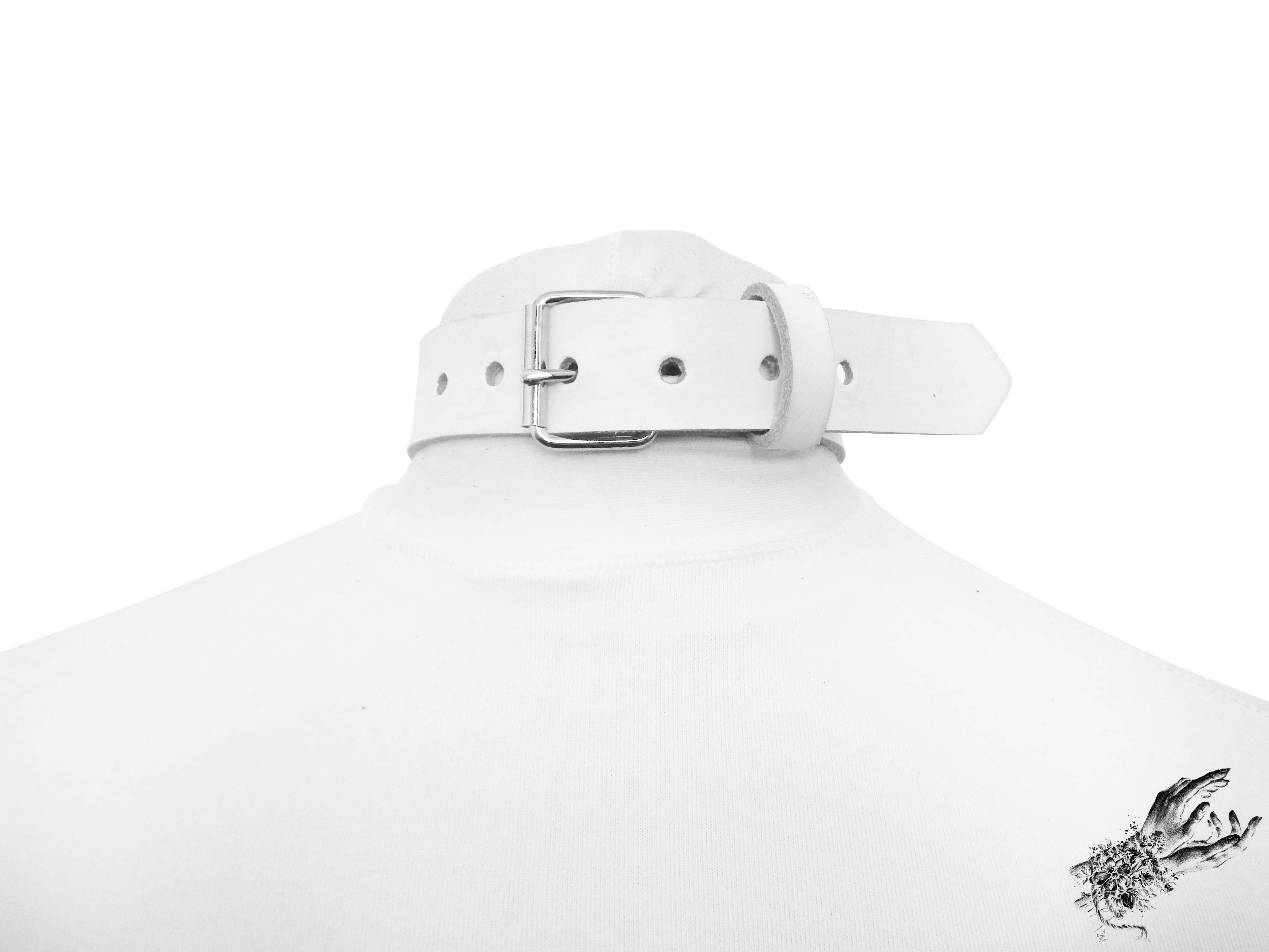 8th Sin - Vendita all'ingrosso Girocollo/collier - Collare con Anello a Cuore in Pelle Bianca - Collare con Anello a Cuore Bianco4