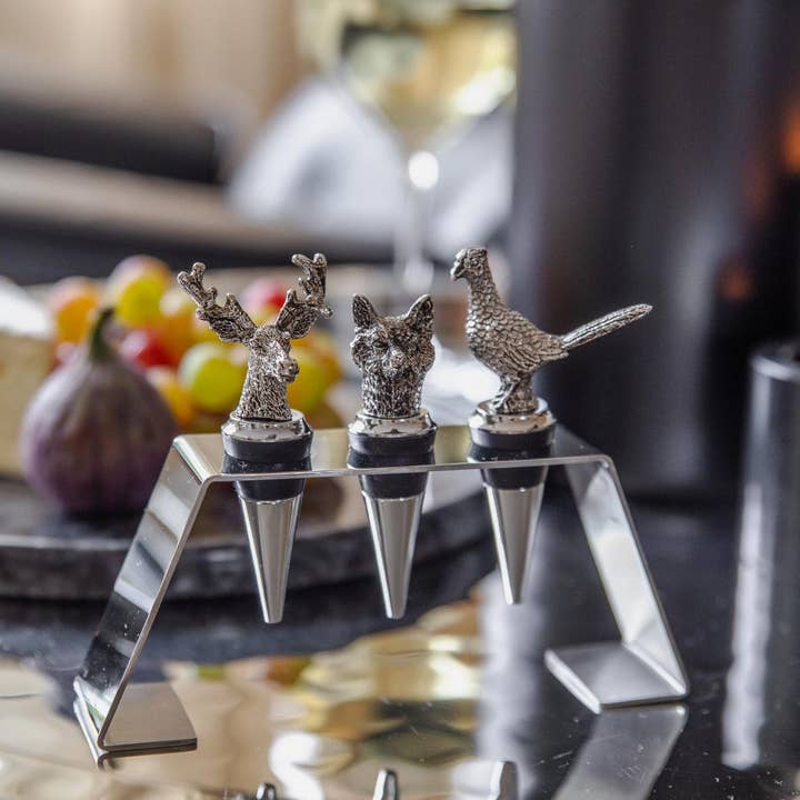 EDZARD - Wholesale Wine Stopper - Set of 3 Stainless Steel Bottle Stoppers with Stand, Deer4