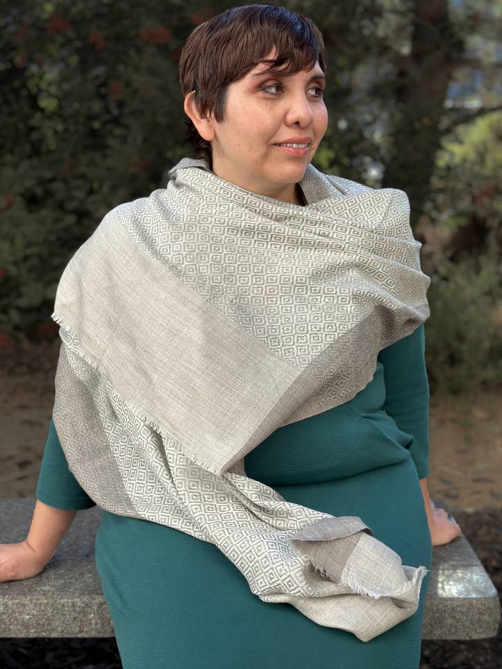 Super-Fine Kashmiri Wool Blend Diamond Weave Scarf (10 Pcs) for wholesale by Kashmirci