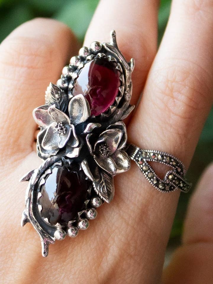 Anillo de Granate Floral AR-7192 para venta al por mayor de Ambra Jewels