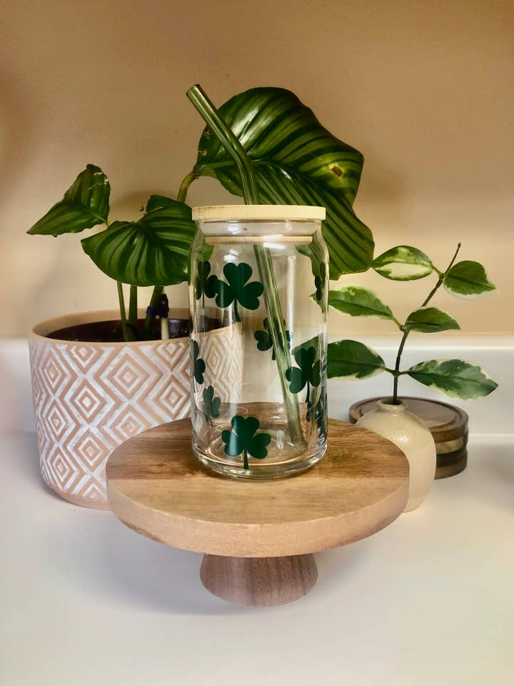 Shamrock Eiskaffeetasse, Kleeglas, St. Patricks Day Cup für den Großhandel von MommyandMarie