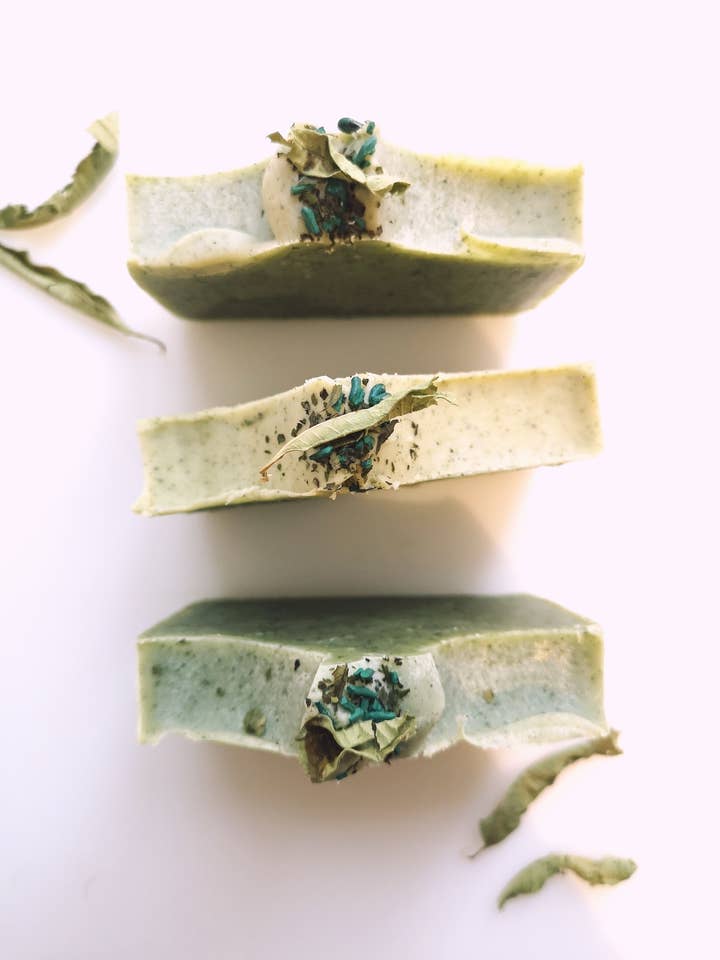 Mount Algae Soap for wholesale by Savonnerie Orianis