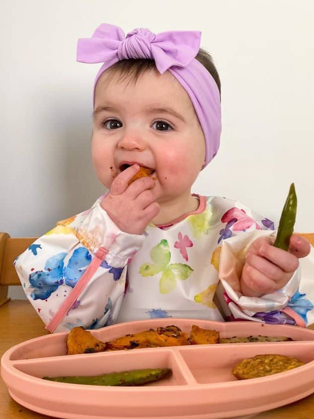 Bavaglino impermeabile a maniche lunghe Butterfly per la vendita all'ingrosso da parte di Accessories4babies