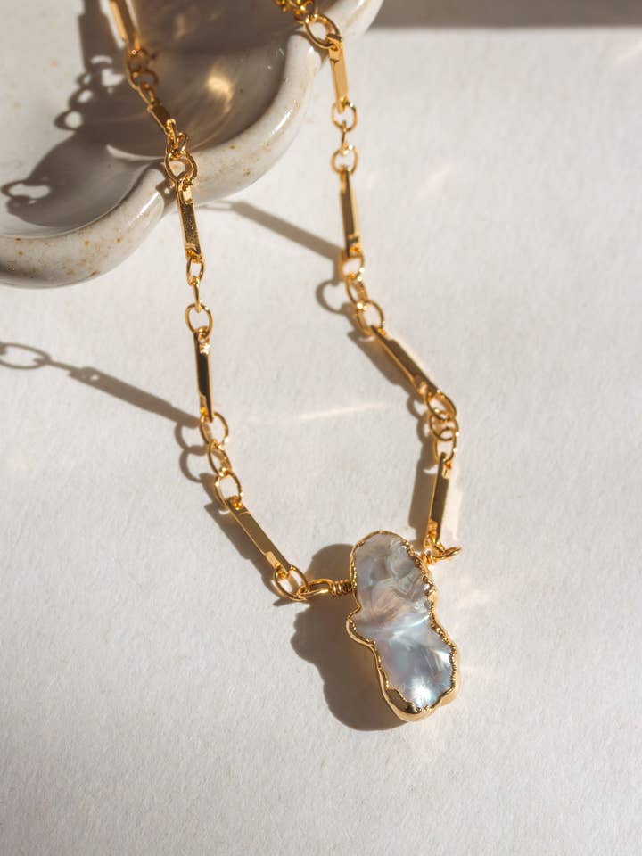 Collier en perles Keshi Tidal Edge pour la vente par Luna Norte