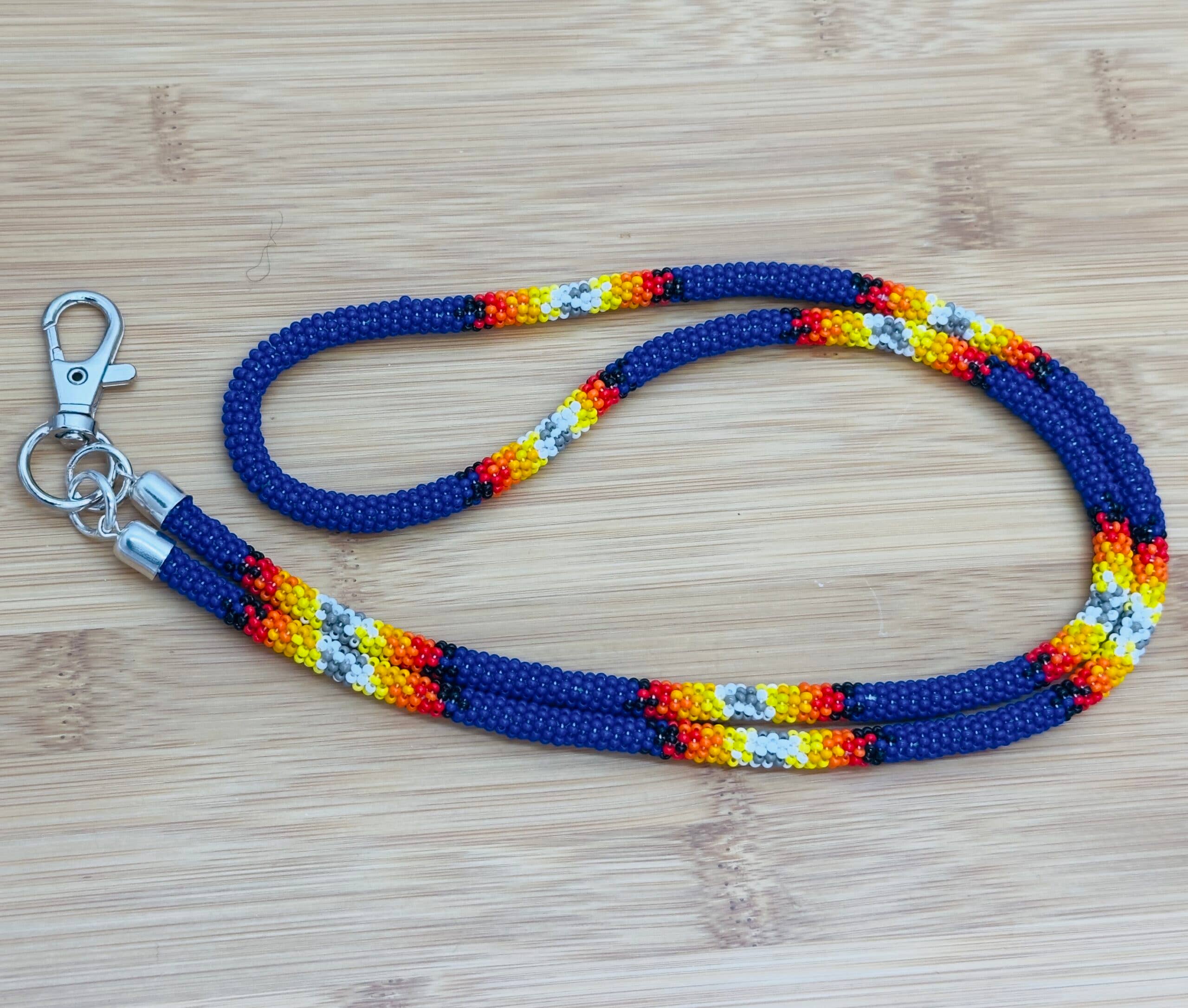 BEADS CORNER – Engroshandel Nøglesnor – Kvinder – Håndlavet kugleformet snor med dybblå sydvestligt vævet design3