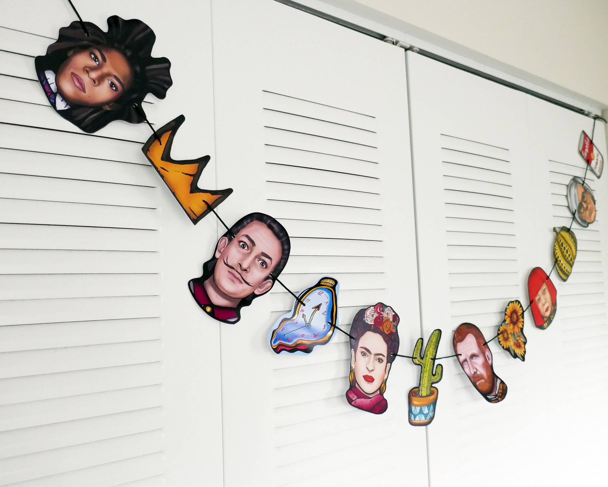 THE PAPER IDOLL – Großhandel Wimpel/Girlande – Girlande und Banner von Iconic Artists, Wimpelkette, Kunstdekoration für Partys3