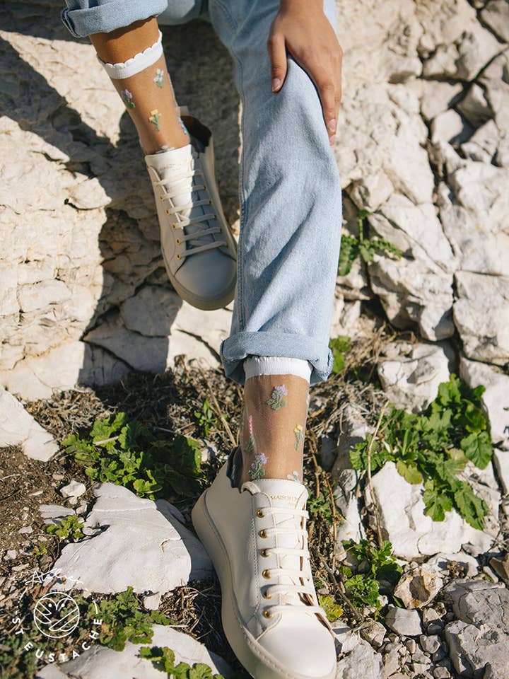 Atelier St Eustache - Vente Chaussettes – femme - Fleurs des champs • Chaussettes transparentes fleurs femme4