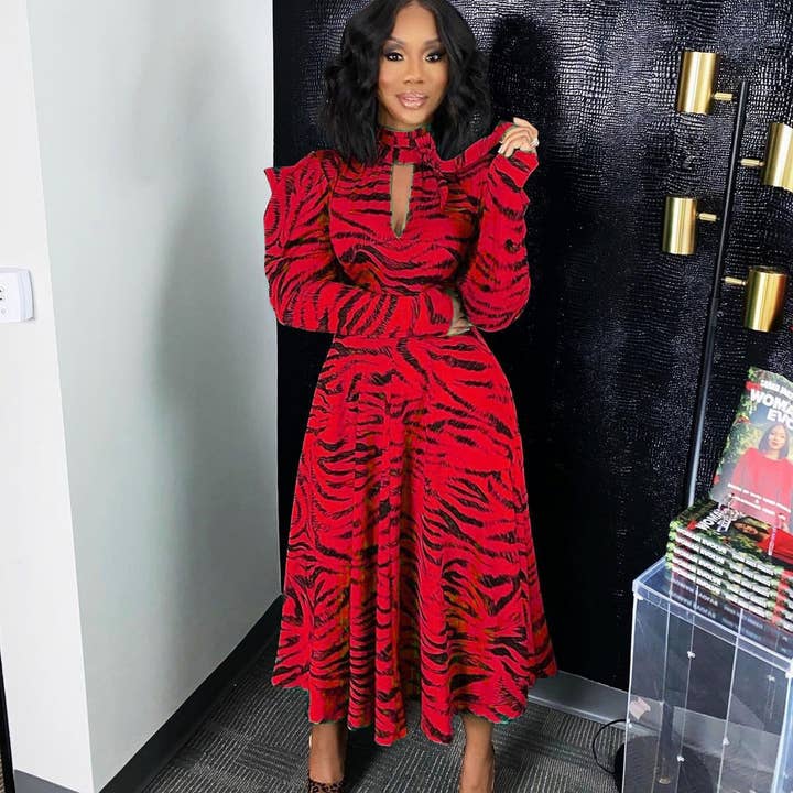 LONG-SLEEVED HIGH-WAISTED OVERSIZED PRINTED DRESS_CWDMD3711 for wholesale by ACCITY