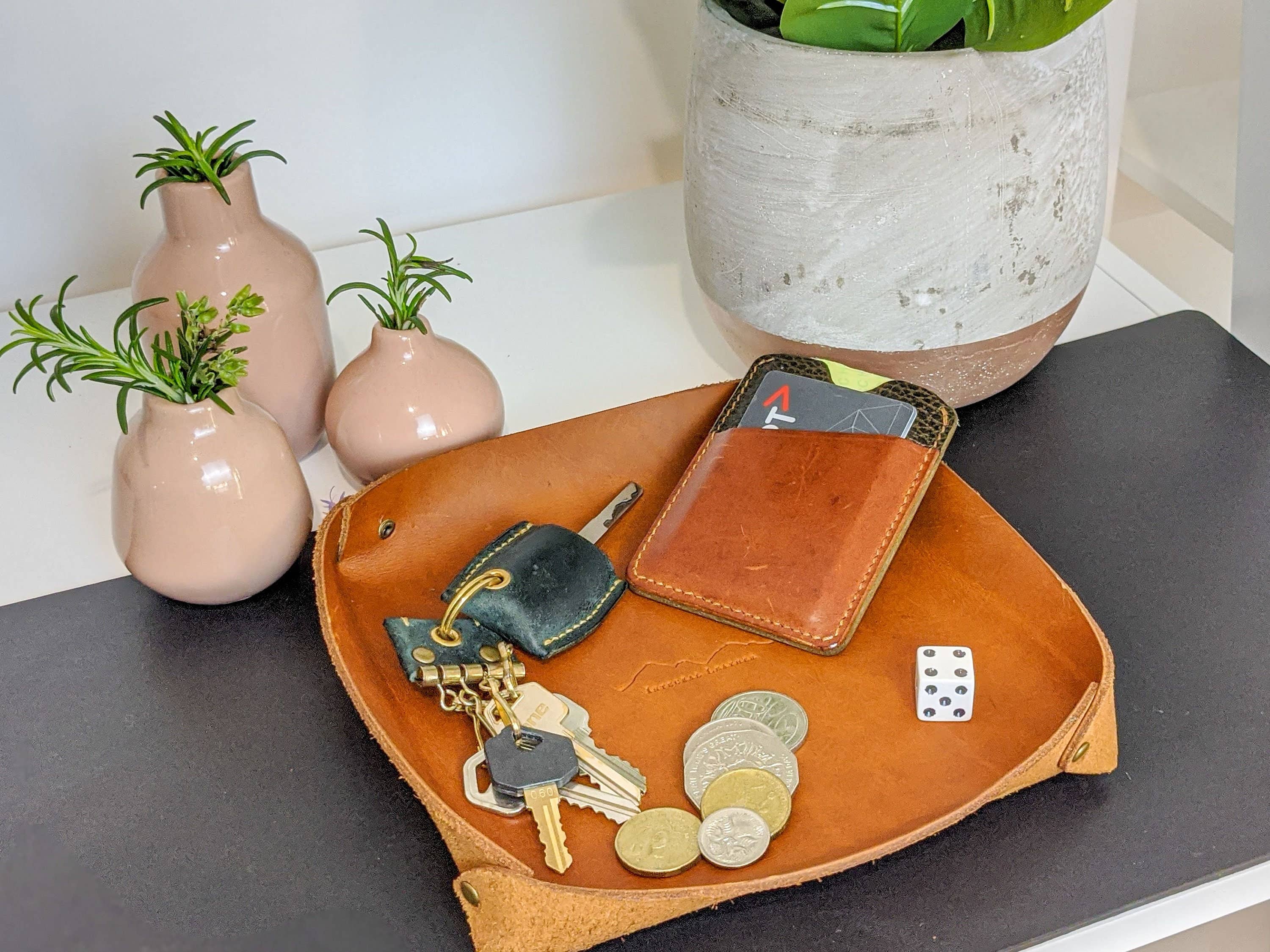 Integral Leather – wholesale Desk tray – Leather Valet Tray | Personalised Catchall | Desk Organiser | DND Dice Tray |1