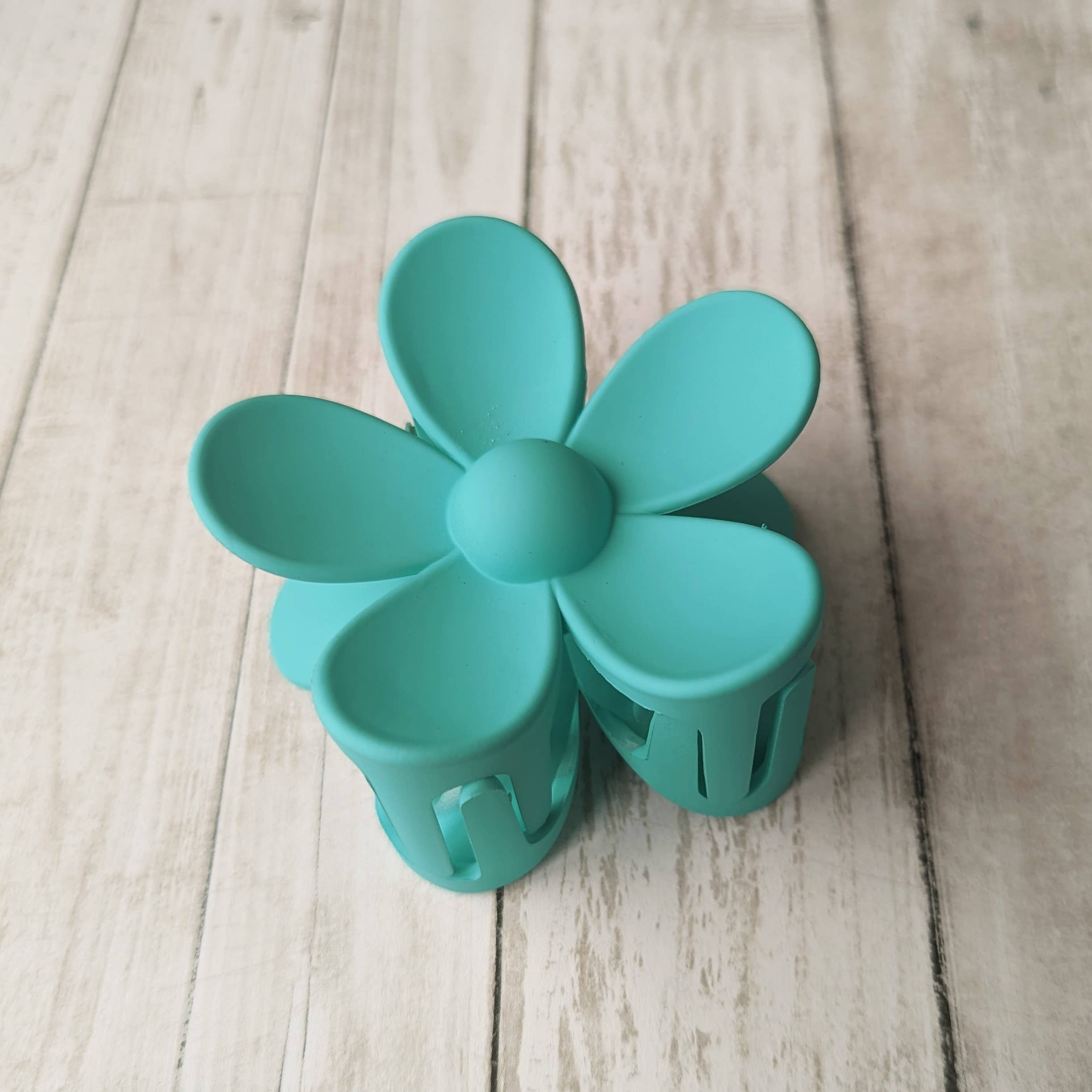 iconic mi - Wholesale Hair Clip - Women's - Daisy Flower Matt Hair Accessory Claw Clip 3"12