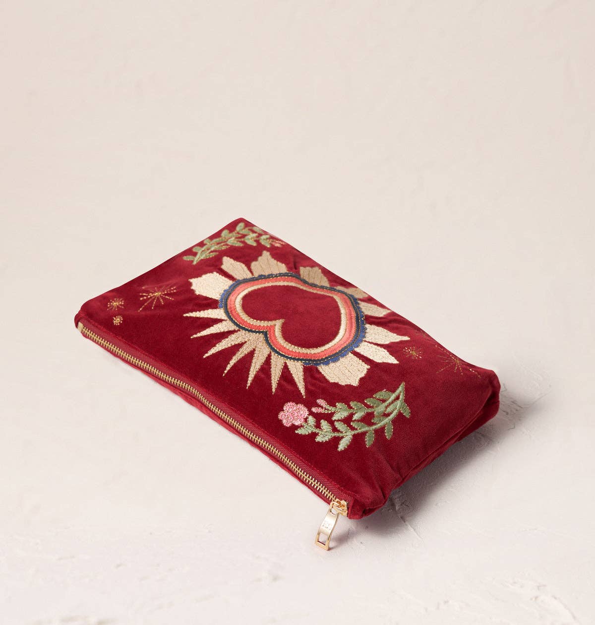Elizabeth Scarlett Ltd - Wholesale Pouch – Women’s - Enchanted Heart Everyday Pouch3