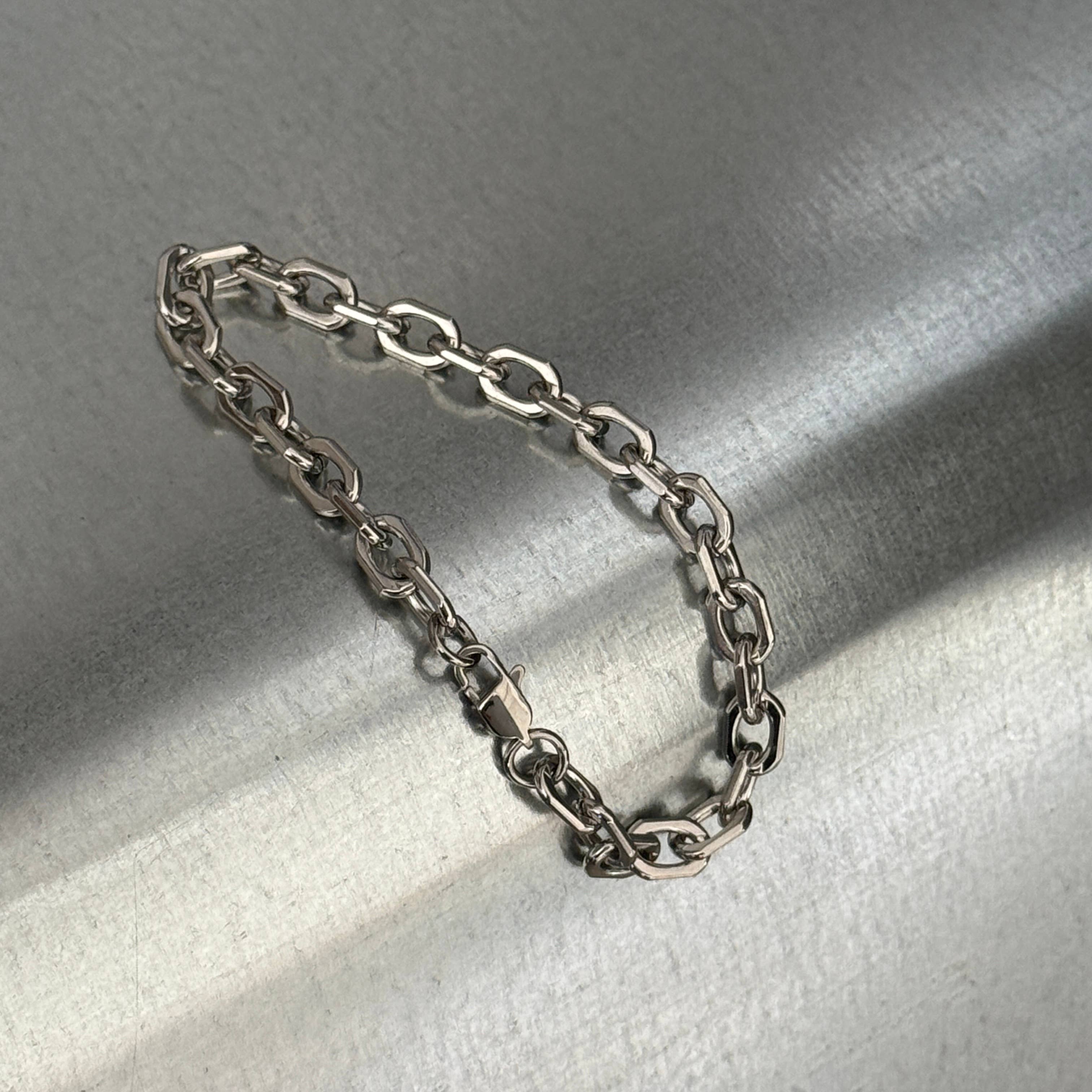 PAXPARIS – wholesale Link & chain bracelet – Men's Flattened Oval Link Chain Bracelet, Polished, 6.5mm1