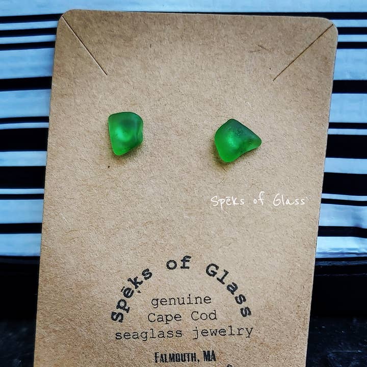 Genuine Seaglass Earrings: Green for wholesale by Speks of Glass