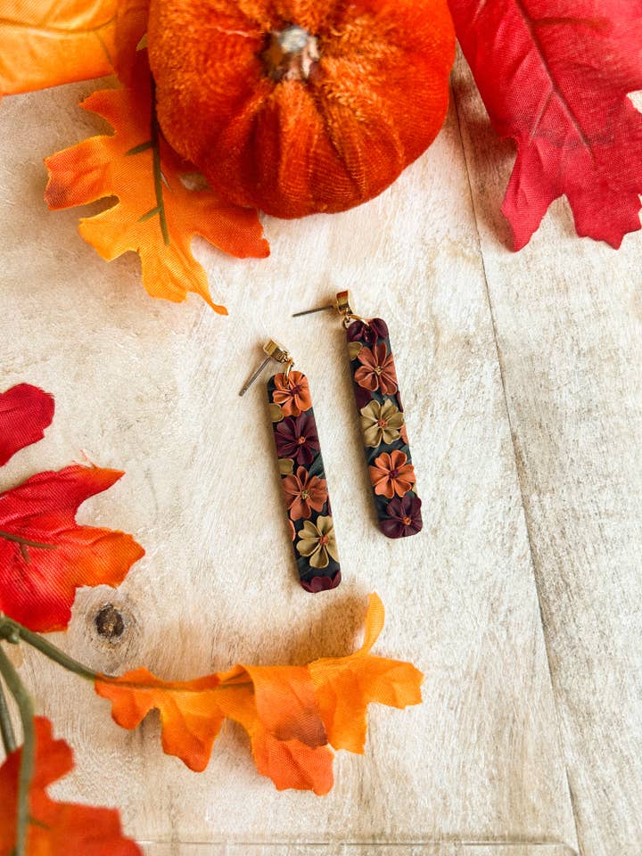 Pendentifs floraux d'automne pour la vente par hunterclayco | Polymer Clay Earrings
