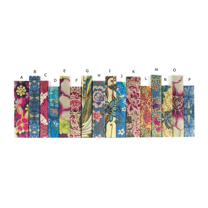 Batik-Muster-Serie / Off-White-Hülle / 8,5-9,5" für den Großhandel von E. Lawrence, Ltd.