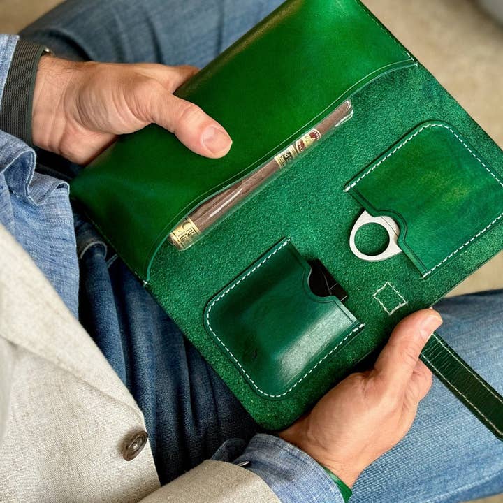 4 Cigars Green Hand-Dyed Leather Cigar Case for wholesale by A. M. Aiken