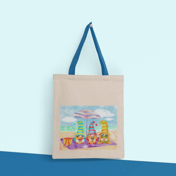 Tote bag en coton avec anses avec gnomes à la plage pour la vente par Luldesign