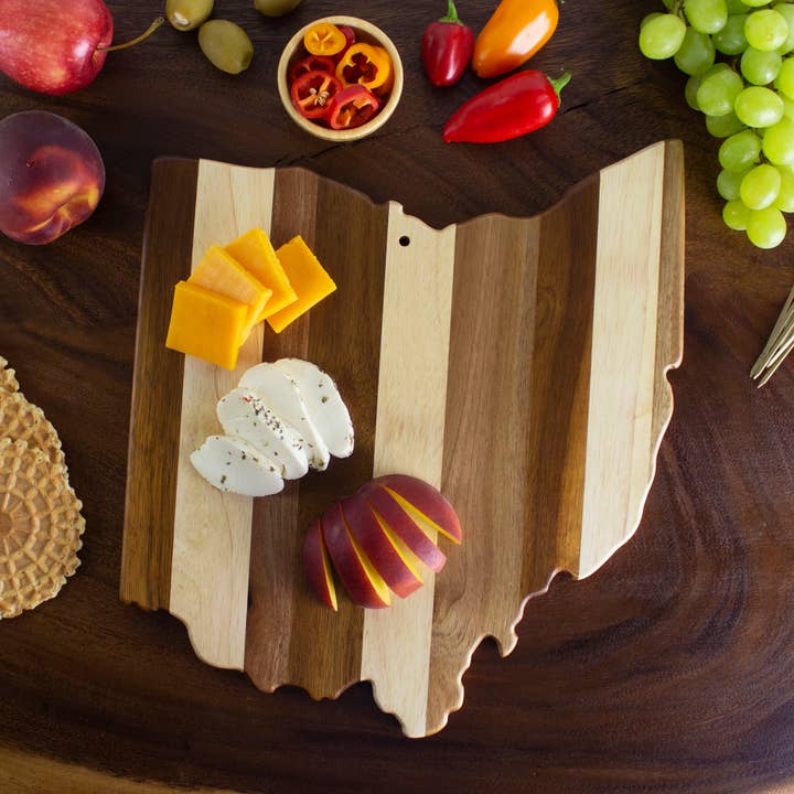Totally Bamboo - Wholesale Cutting Board - Rock & Branch® Shiplap Series Ohio Serving Board2