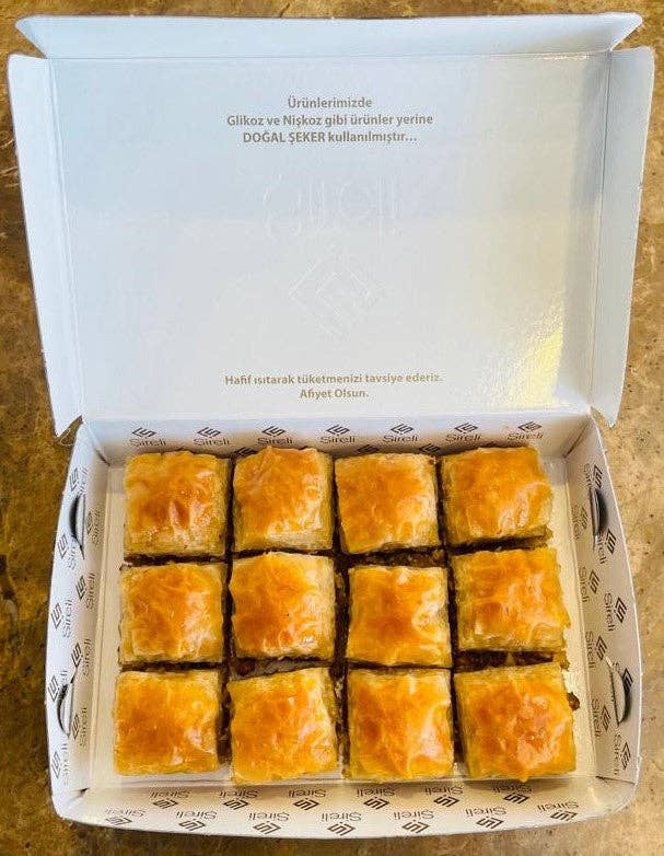 Aladdin – wholesale Biscuit – Sireli | Vegan Antep Pistachio Baklava (1.4 Kg)4