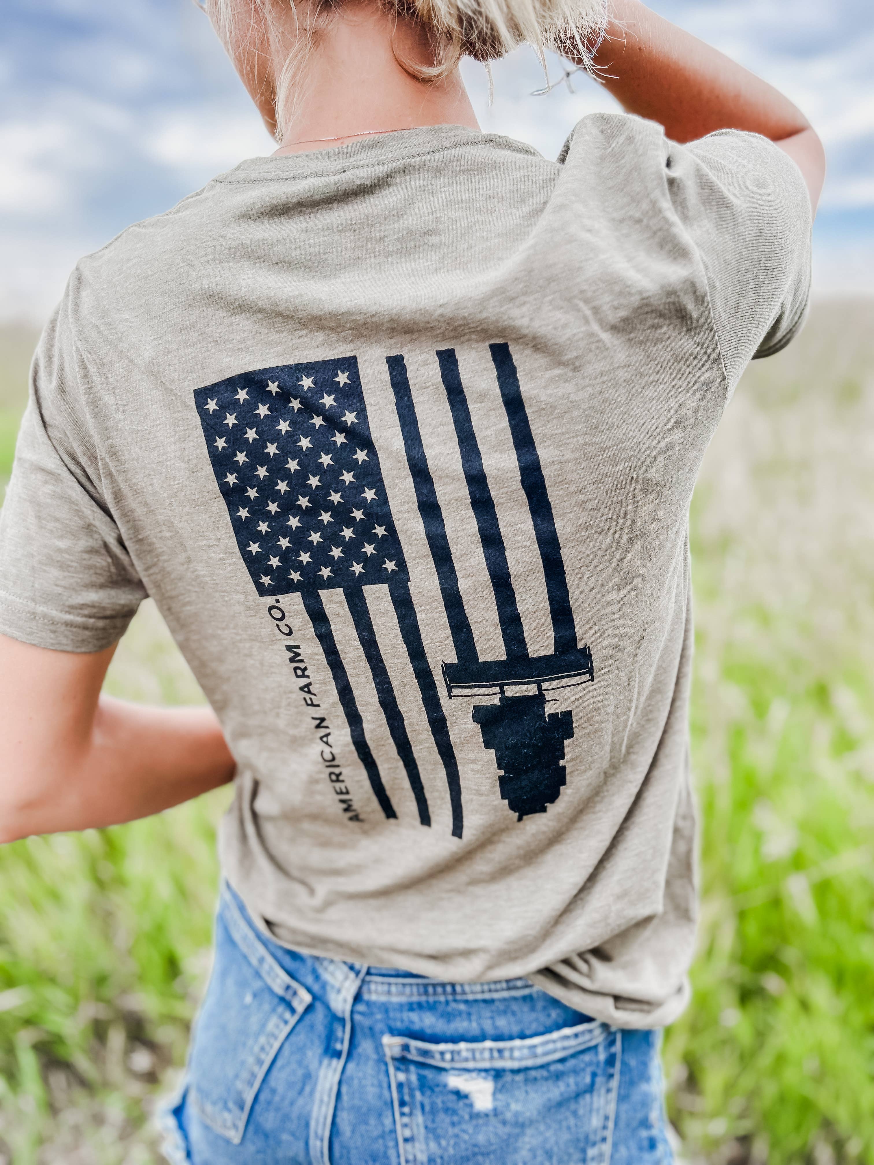 American Farm Company – wholesale Screen printed t-shirt – unisex – Western Graphic 'Harvest Flag' 2 Sided Tee2