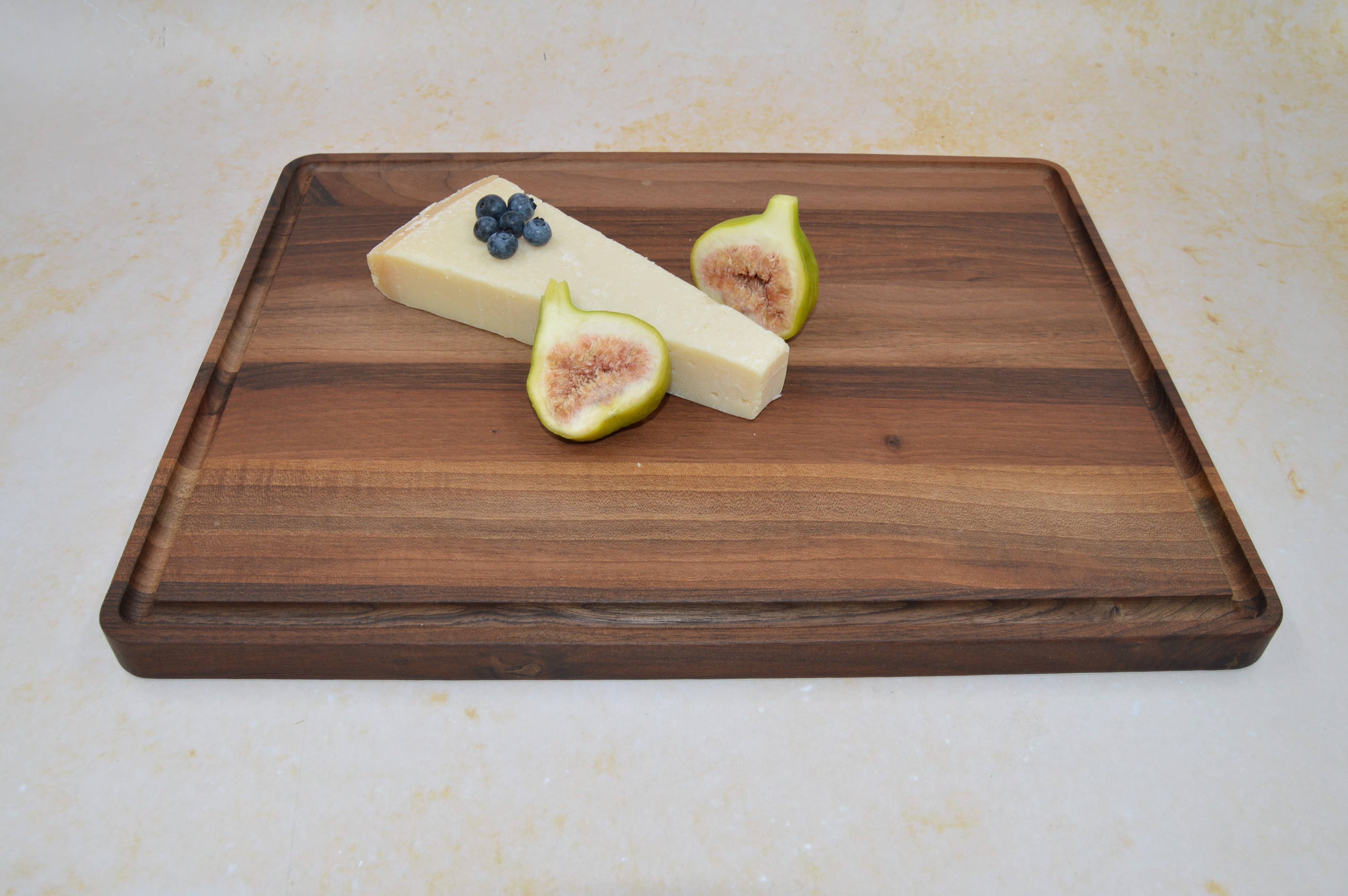 Breza PR Cedomir Vitkovac - Wholesale Cutting Board - Natural Walnut Serving & Cutting Board – 37x28 cm5